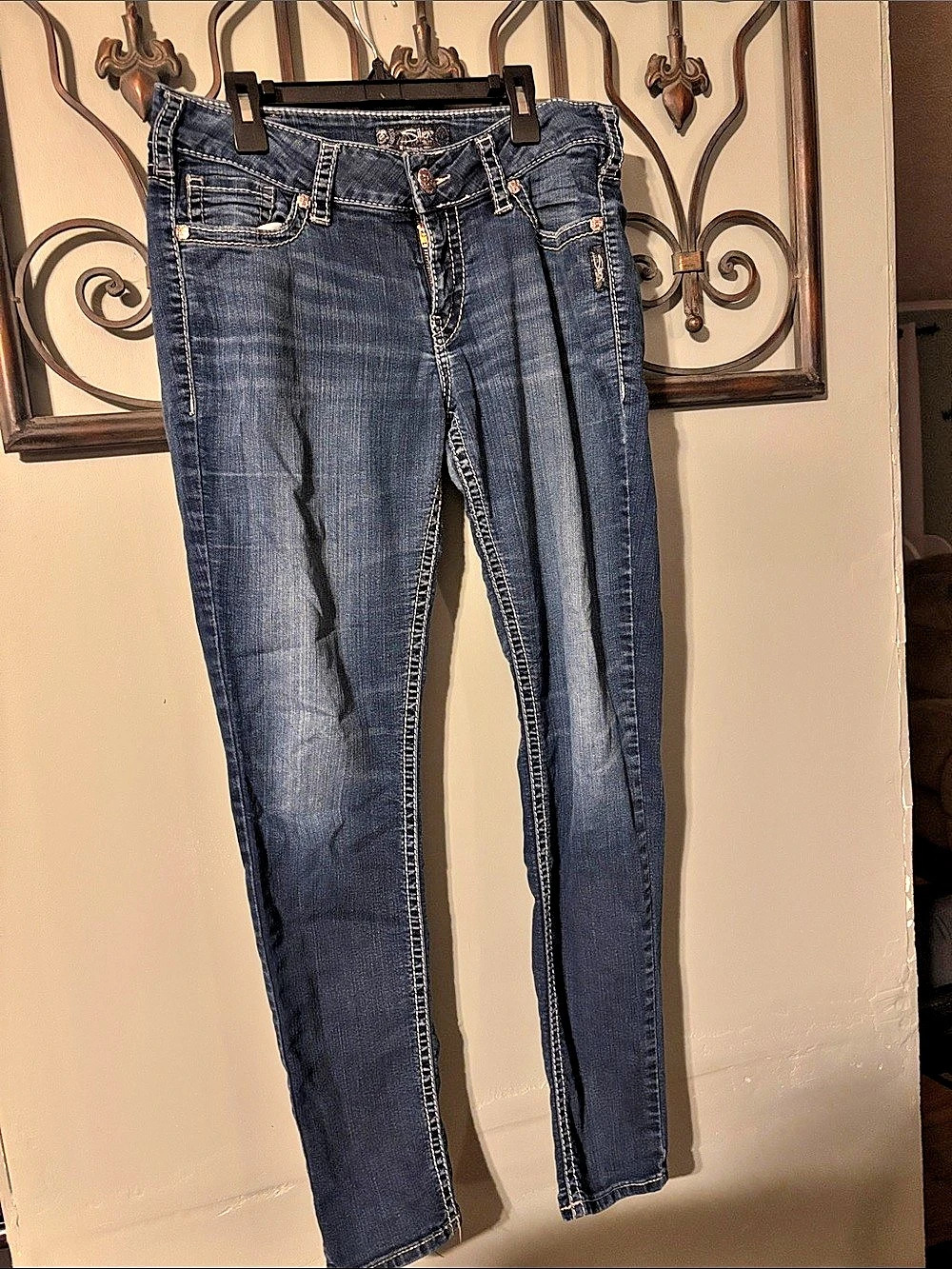 Silver Jeans Co. Suki Mid Rise Slim Bootcut Jeans. Waist 31 Blue